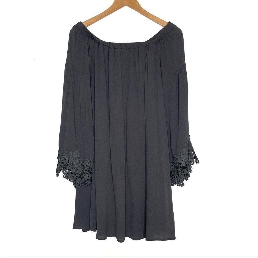 Romeo + Juliet | Floral off Shoulder  Mini Dress